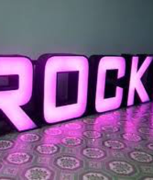 Hoàng Long Adv - Dịch vụ thiết kế thi công biển hiệu hộp đèn nhanh chóng và chuyên nghiệp nhất